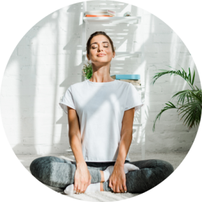 Mulher a meditar